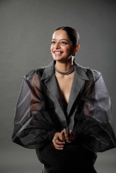 Lisa Mishra comes out with first solo track.