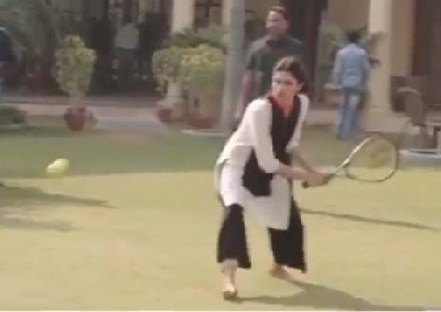 When Deepika and Irrfan played tennis.