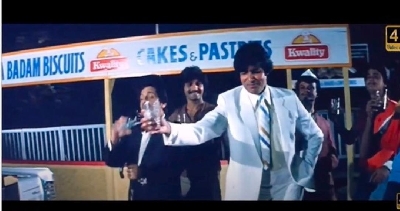 Big B recalls the time a Diwali bomb exploded in his hand.