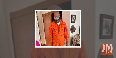 Bruce Willis slips into his 'Armageddon' spacesuit