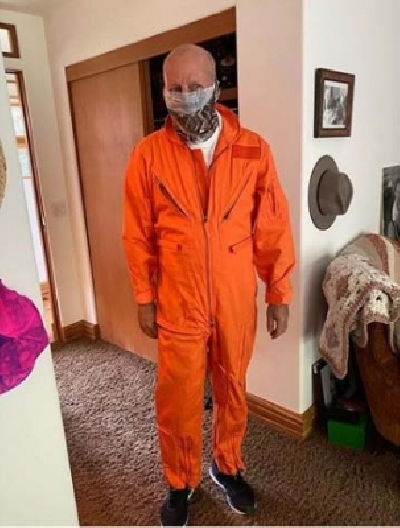 Bruce Willis slips into his 