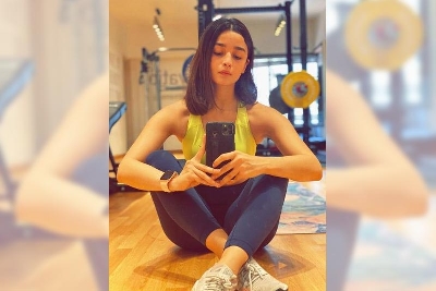 Alia gets a haircut by her 'multi-talented' loved one.