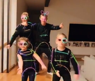 Yes, we have lost it: Warner & family now dance to Punjabi song.