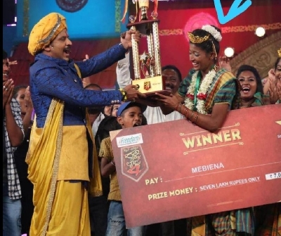 Kannada TV actress Mebeina Michael dies in road accident.