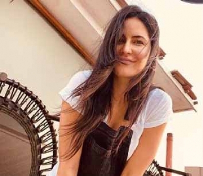 Katrina Kaif is all smiles in new selfie. Katrina Kaif is all smiles in new selfie.