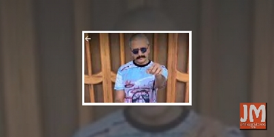 Riteish Deshmukh 'airwalks'