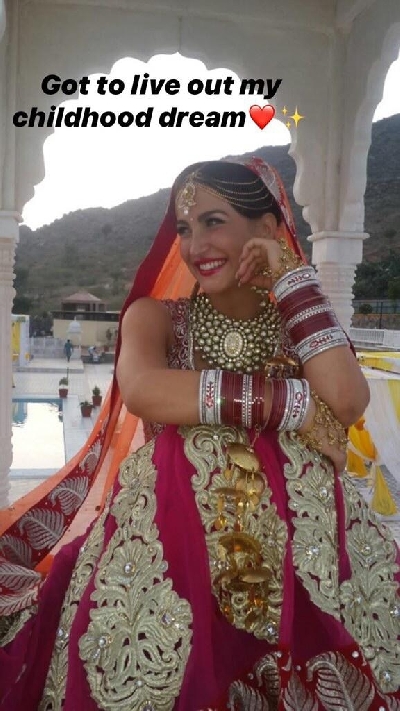 Elli AvrRam's life in Instagram pictures!.