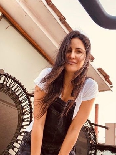 Katrina Kaif is all smiles in new selfie.