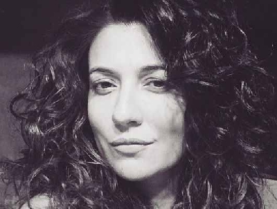 Mini Mathur doesn't need a salon.