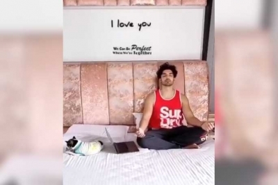 Gurmeet Choudhary chants Gurmeet Choudhary chants