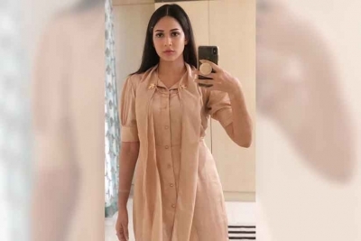 Lavanya: Mirror selfies are evergreen. Lavanya: Mirror selfies are evergreen.