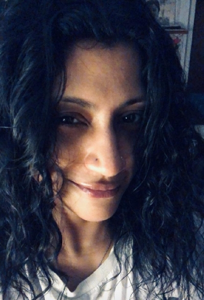Konkona embraces her 'curls' during the lockdown.