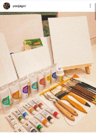 Pooja Gor back to painting mode. Pooja Gor back to painting mode.