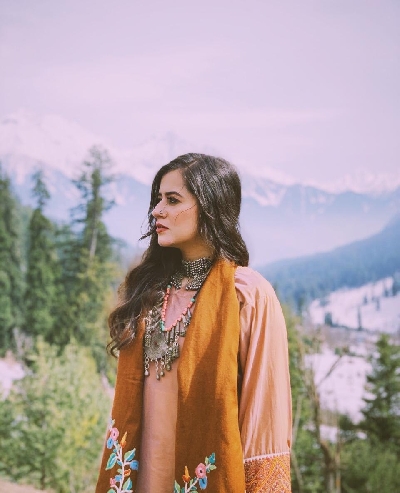 'Gully Boy' singer Vibha Saraf to release urban romantic single.