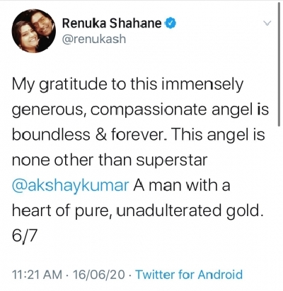 Renuka Shahane thanks Akshay Kumar.