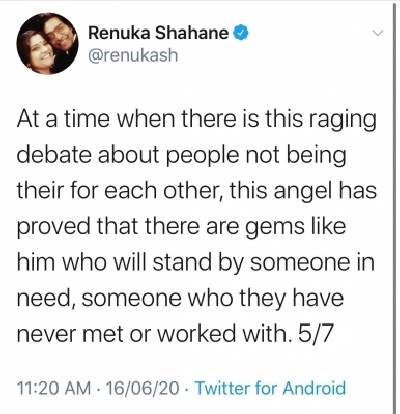 Renuka Shahane thanks Akshay Kumar.