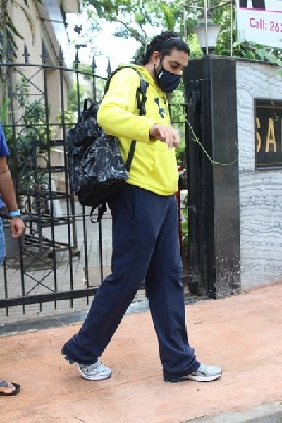 Mumbai: Actor Abhishek Bachchan seen at a dubbing studio in Juhu, Mumbai on June 19, 2020. (Photo: IANS)