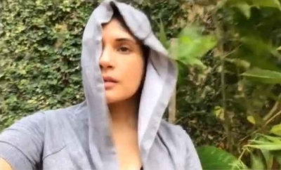Mumbai, June 22 (IANS) The leading ladies of "Gangs Of Wasseypur", Richa Chadha and Huma Qureshi, took to socil media to mark eight years of release of the film Mumbai, June 22 (IANS) The leading ladies of "Gangs Of Wasseypur", Richa Chadha and Huma Qureshi, took to socil media to mark eight years of release of the film