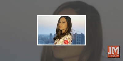 Sargun Mehta flaunts attitude in 'papa ka kurta'