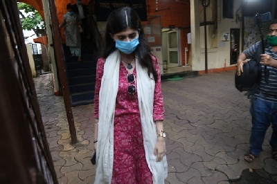 Mumbai: Actress Sanjana Sanghi arrives at the Bandra Police station in Mumbai on June 30, 2020. (Photo: IANS)