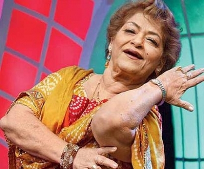 Veteran Bollywood choreographer Saroj Khan dead.