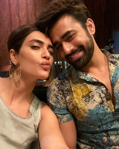 Telly stars shower Pearl V. Puri with b'day wishes.