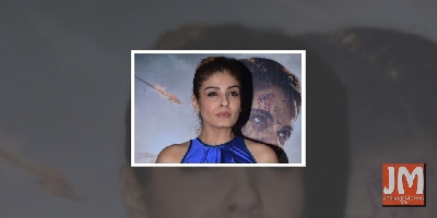 Raveena Tandon's shoot with no co-stars, only sanitised objects