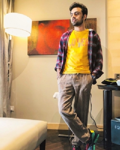 Jitendra Kumar. Jitendra Kumar.