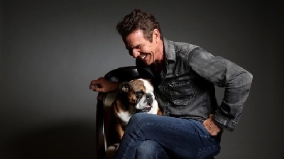Dennis Quaid.