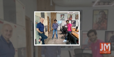 Anupam Kherâ€™s â€˜social distancingâ€™ meeting with Manoj Bajpayee