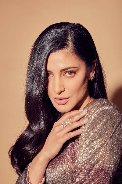 Shruti Haasan to give musical treat to fans. (Photo: Natalia Ningthoujam/IANS)