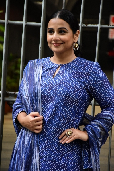 Mumbai: Actress Vidya Balan seen at Sidharth Roy Kapoor's office in Bandra on July 23, 2020. (Photo: IANS)