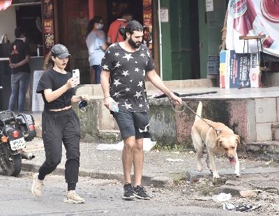 Mumbai: Actress Gabriella Demetriades spotted in Mumbai's Bandra on July 25, 2020. (Photo: IANS)