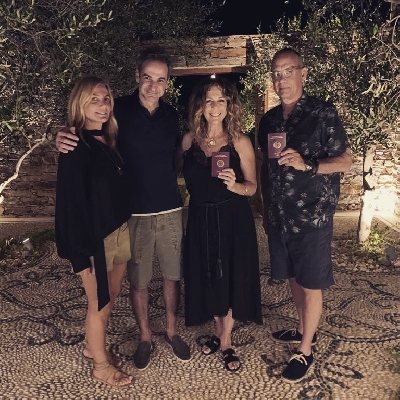 Tom Hanks, Rita Wilson, Greek citizens.