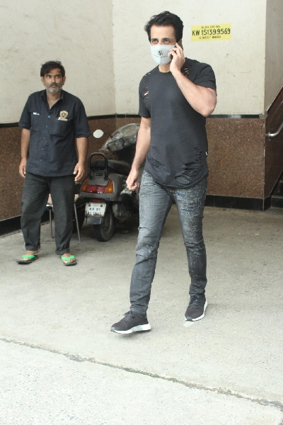 Mumbai: Actor Sonu Sood seen in Mumbai's Andheri on July 31, 2020. (Photo: IANS)