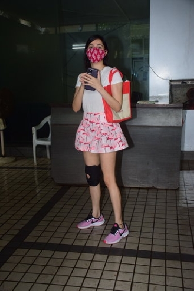 Actress and producer Divya Khosla Kumar seen at the office of T-Series in Andheri, Mumbai on Aug 8, 2020. (Photo: IANS)