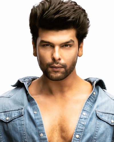 Kushal Tandon's new single pays tribute to Pulwama martyrs.