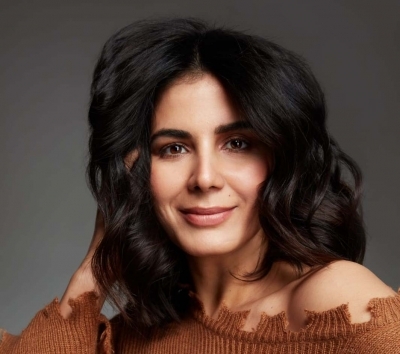 Kirti Kulhari gets nostalgic as Kirti Kulhari gets nostalgic as