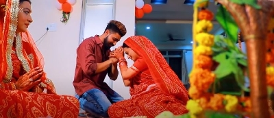 Akshara Singh's Teej special song 'Hey Nath Din Lautai' released.