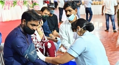 Remo Dsouza donates blood at Lalbaugcha Raja Ganpati Utsav. Remo Dsouza donates blood at Lalbaugcha Raja Ganpati Utsav.