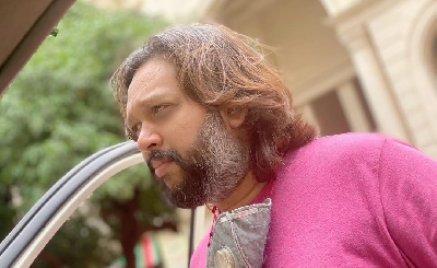 Producer Bardapurkar requests Maha CM to support digital release of Marathi films with subsidy