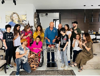 Hrithik Roshan suspects his folks are 'growing up'.