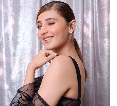 Singer Dhvani Bhanushali.