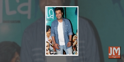 Varun Sharma, Mrig Lamba announce script for 'Fukrey 3' is ready