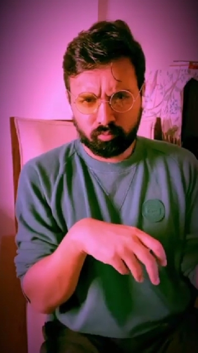 Namit Das' new musical turn: Actor tries recreating Rafi's 'Badan pe sitare'.