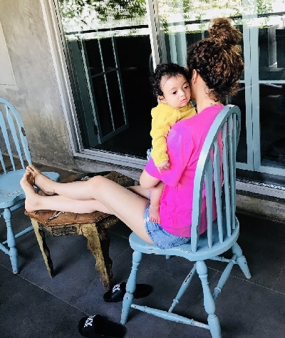 Kangana Ranaut returns to hometown Manali.