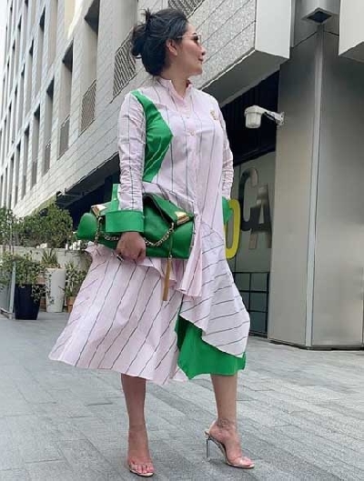 Maanayata posts about fighting and facing fea.