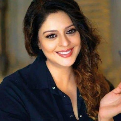 Nagma: B Nagma: B