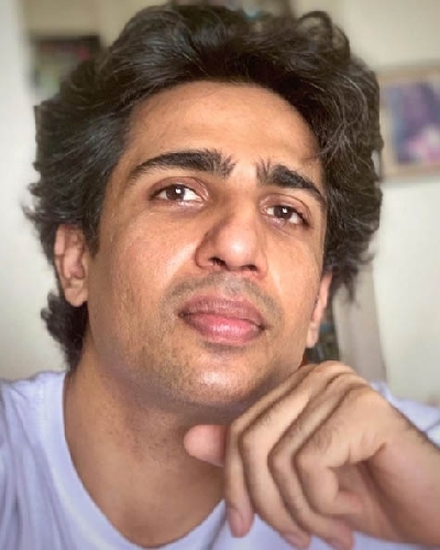 Gulshan Devaiah takes poetic jibe at 'My BollyMafia' and Kangana.