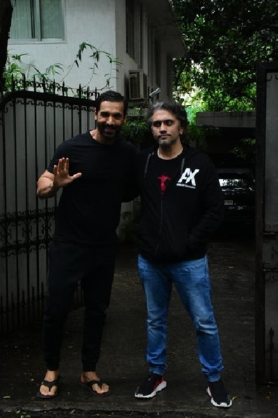 Mumbai: Actor John Abraham and filmmaker Mohit Suri seen at Bandra in Mumbai on Sep 22, 2020. (Photo: IANS)
